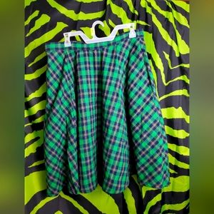 Sourpuss Green/Navy Plaid skirt. With Pockets! XL